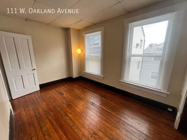 Building Photo - 111 W Oakland Ave