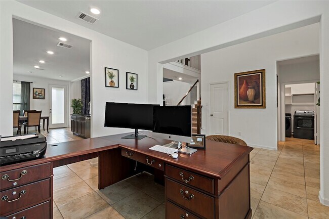 Building Photo - 14010 Hartford Heights Wy