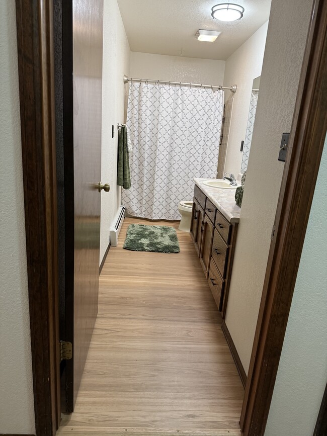 Building Photo - Green House