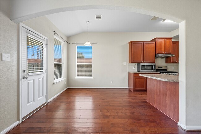 Building Photo - 2551 Marquette Trail