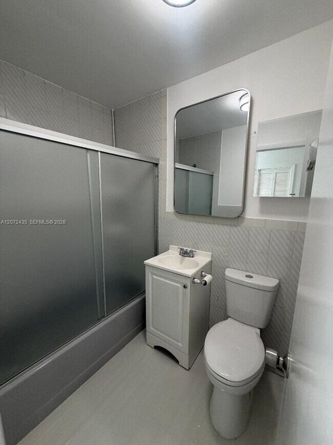 Building Photo - 8258 SW 148th Pl