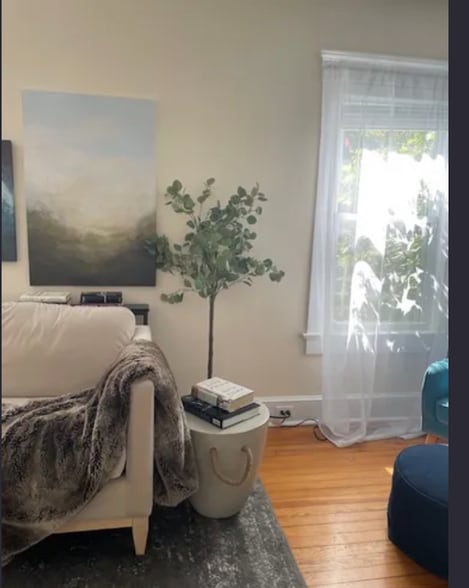 Living room - 80 Wyckoff Ave