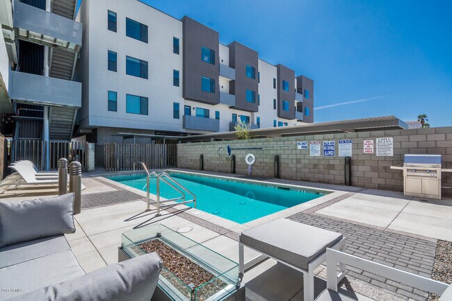 Building Photo - 1130 N 2nd St