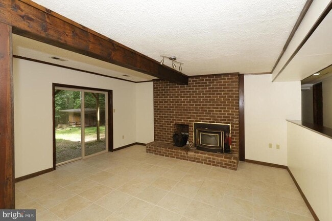 Building Photo - 11800 Wolf Run Ln
