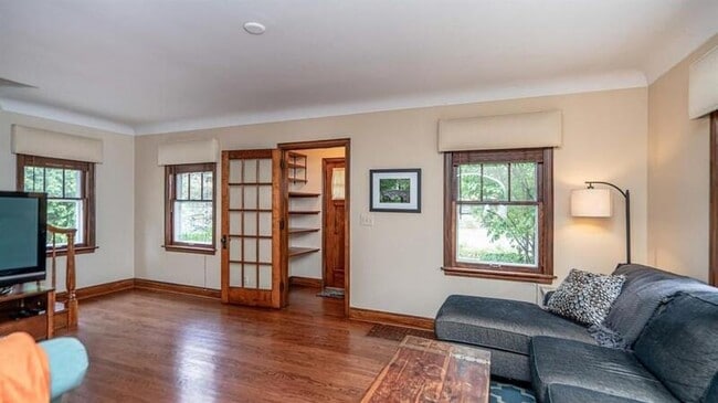 Building Photo - 1205 Miller Ave