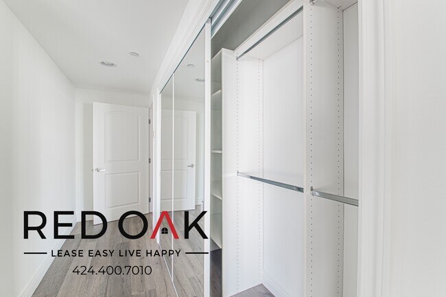 Building Photo - 11848 Kiowa Ave