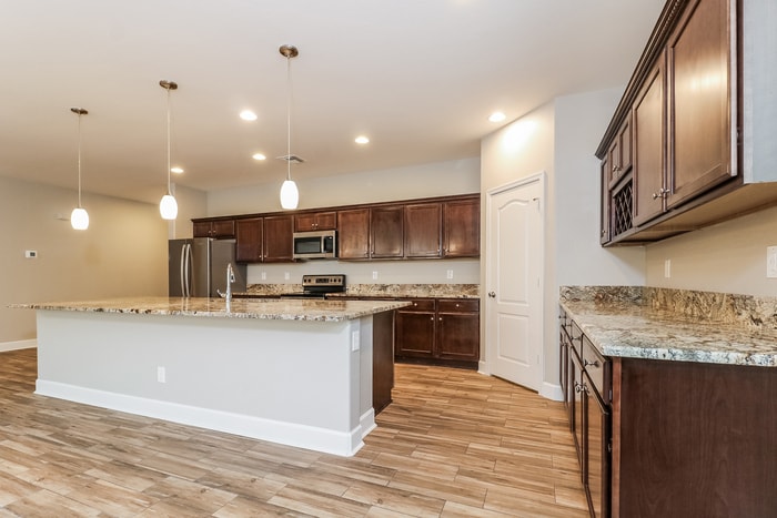 Building Photo - 15862 W Desert Hills Dr