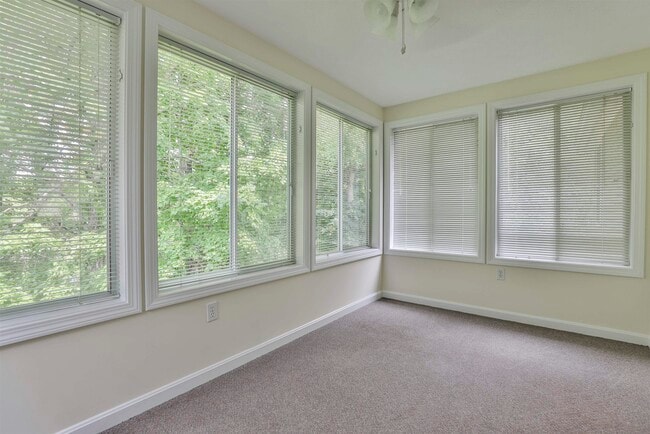 Building Photo - 4 Myopia Ln