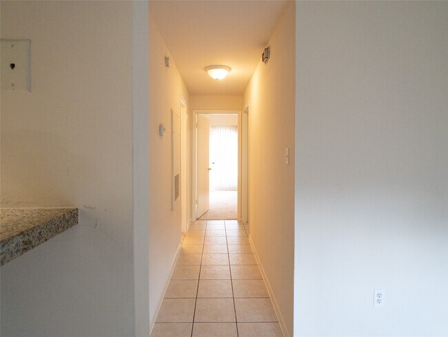 Building Photo - 6500 Harbor Town Dr