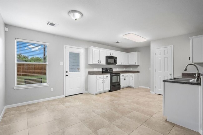 Building Photo - 28918 E Pecos River Ct