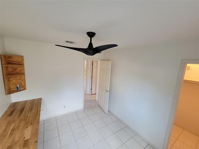 Building Photo - 17745 Loch Linnhe Loop