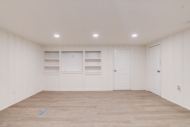 Building Photo - 1809 Glen Ridge Rd