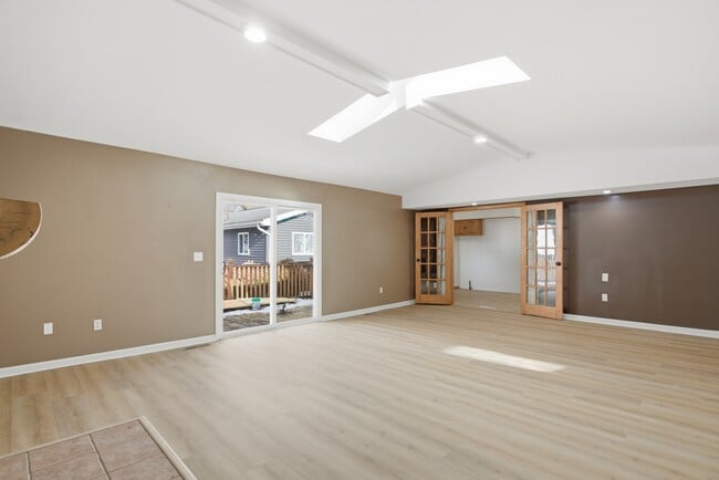 Building Photo - 3607 Sunridge Dr