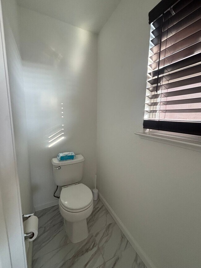 Building Photo - Beautiful 2-Story Home For Rent in Vacaville