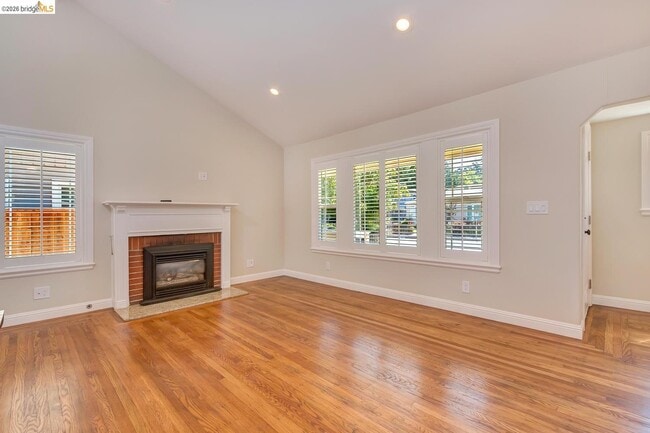 Building Photo - 3484 Moraga Blvd