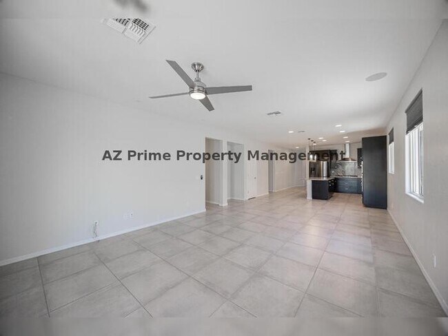 Building Photo - 6412 S 24th Pl
