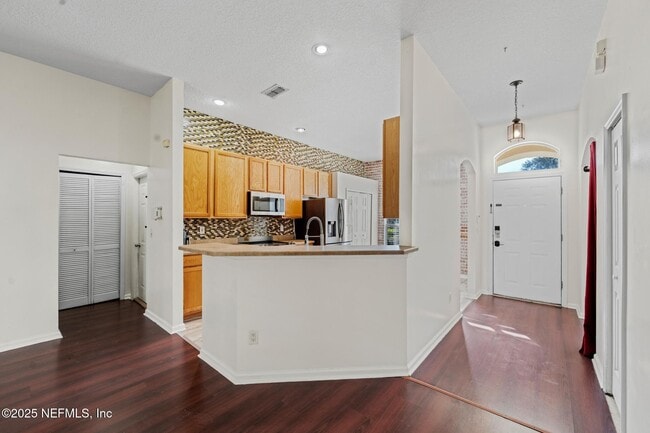 Building Photo - 12239 Plumbridge Ln