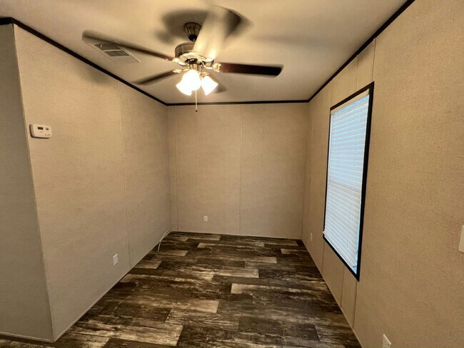 Building Photo - 126 Southland Ct