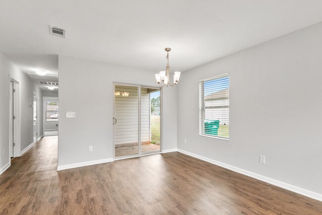 Building Photo - 16411 Waterbury Ln