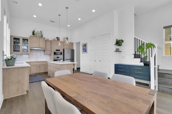 Building Photo - 4806 Olive Sparrow Dr