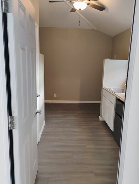 Building Photo - 3608 Balfour Ln