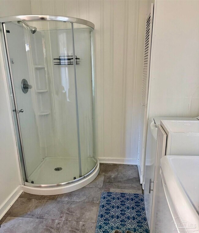 Building Photo - 326 W Sunset Ave