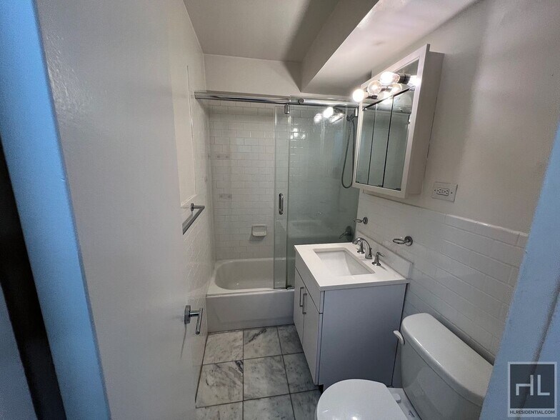 Building Photo - EAST 35 STREET