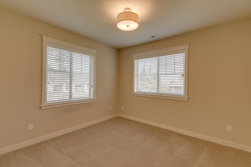 Building Photo - Beautiful & Spacious Kenmore Home for Rent!