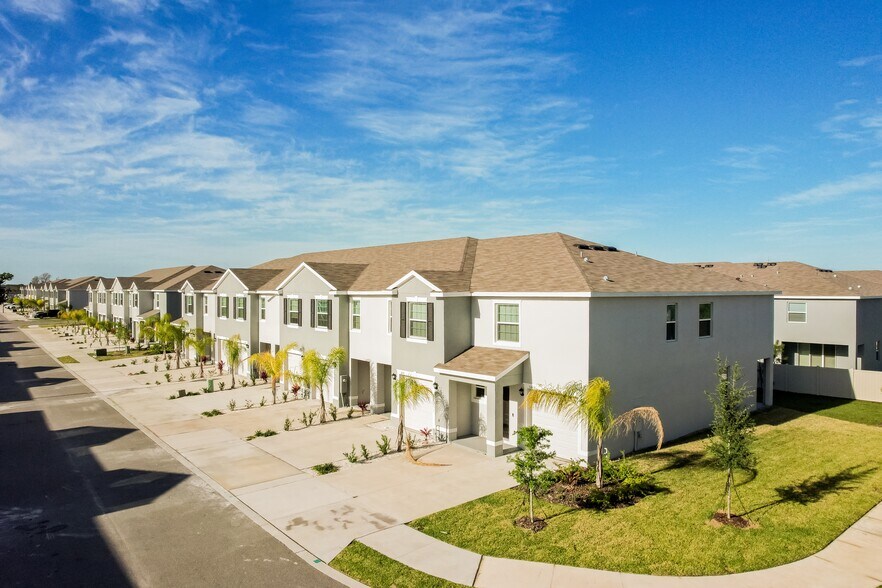 Building Photo - 11823 Stoneport Pl