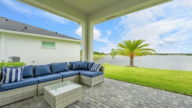 Building Photo - 601 Hookline Cir