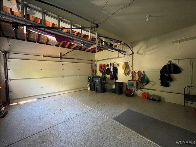 Building Photo - 1825 Winter Rd