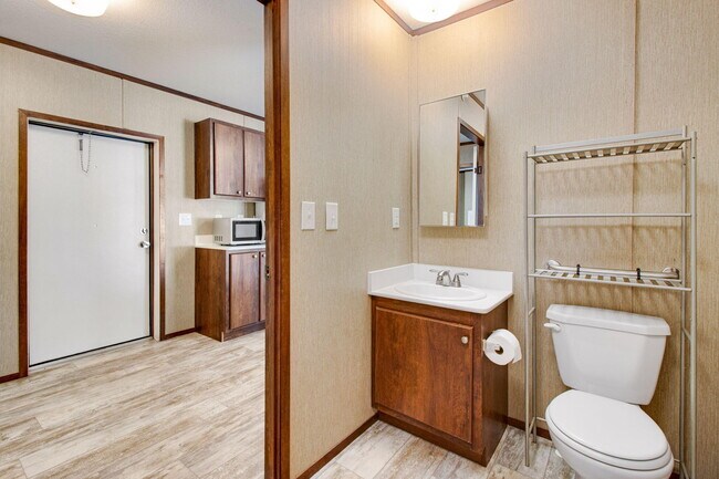Building Photo - 396 Peachtree Cir