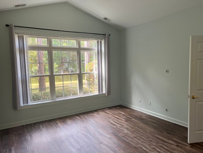 Building Photo - Charming 3BR Home in Rose Hill!