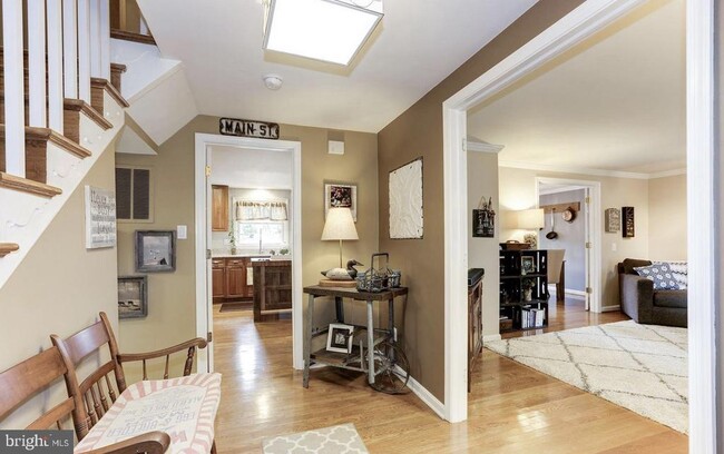 Building Photo - 9525 Whetstone Dr