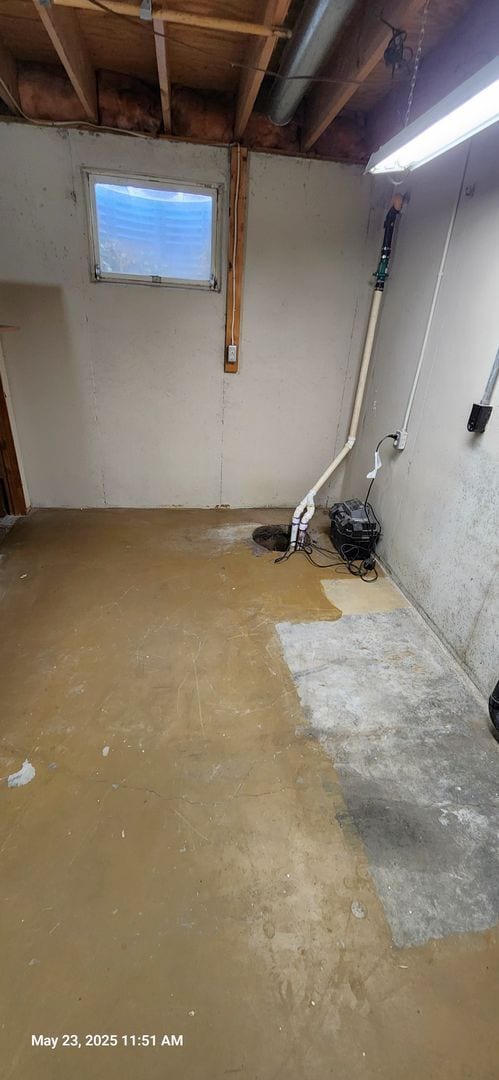 Building Photo - You'll love this 2BR + bsmt bonus rooms ra...