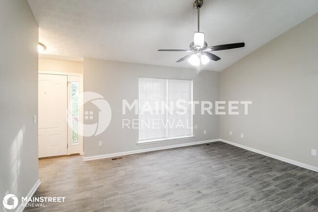 Building Photo - 6820 Summit View Dr, Flowery Branch, GA 30...