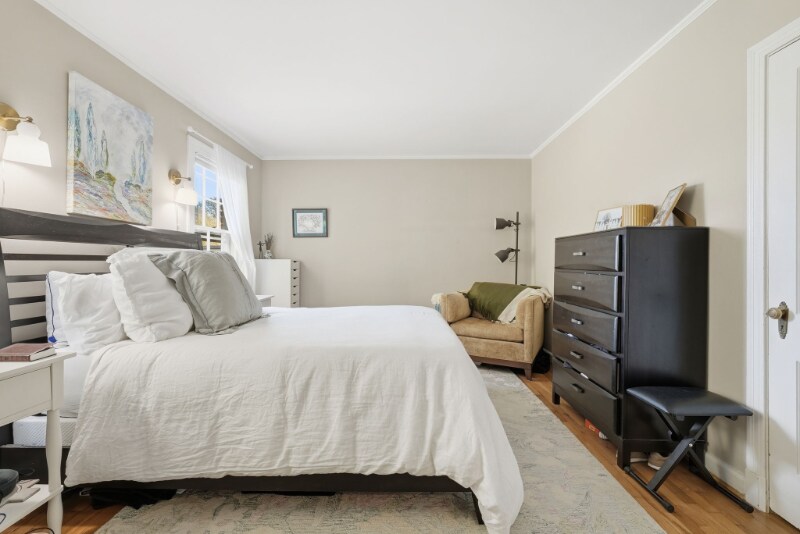 Building Photo - 2700 13th Rd S