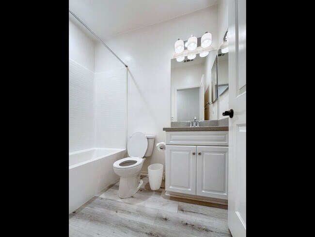 Building Photo - 3180 E Yountville Dr