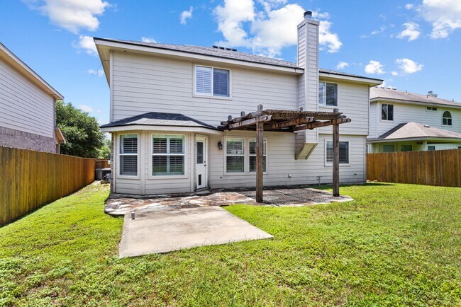 Building Photo - 4 Bedroom/2.5 Bath Wildhorse Subdivision