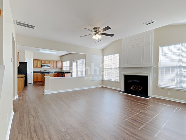 Building Photo - 1733 Arbor Vista Dr