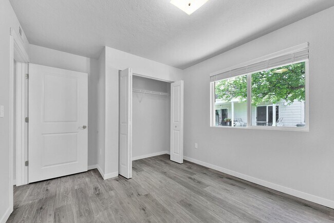 Building Photo - 6823 Noah Ct
