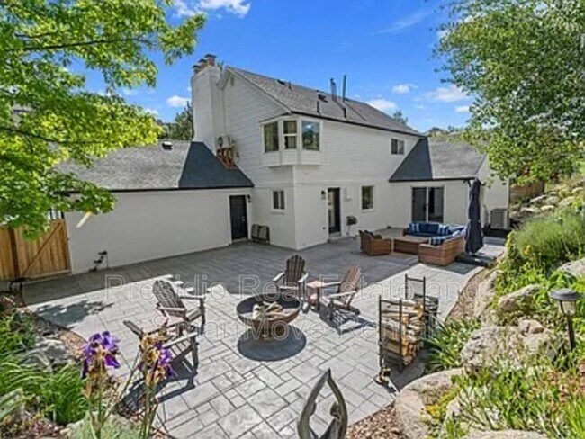 Building Photo - 10927 Lostwood Dr