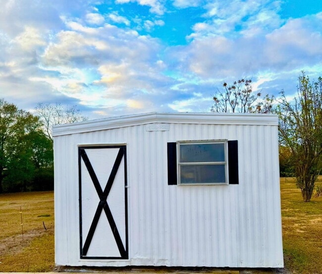 Building Photo - 1337 Broad St