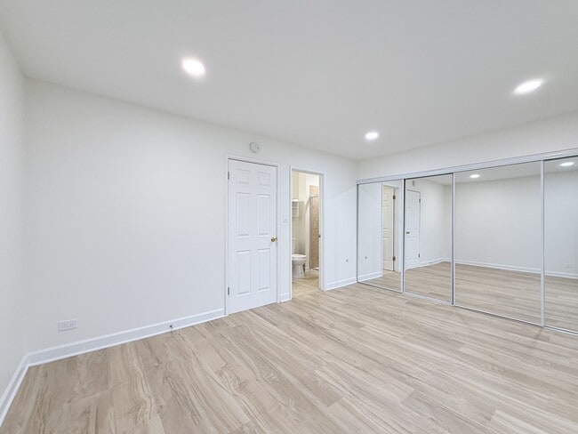 Building Photo - 460 N Wilke Rd