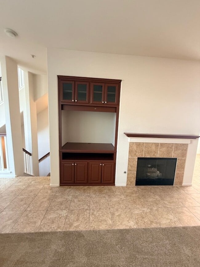 Building Photo - Lovely Otay Ranch townhome