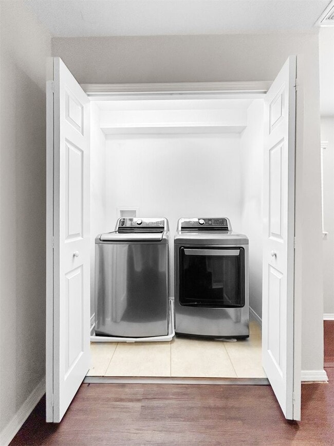 Building Photo - Updated 2-Story Home in Gated Magnolia Park Community - 3bed | 2.5bath