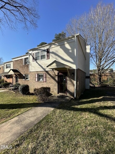 Building Photo - 6553 New Market Way