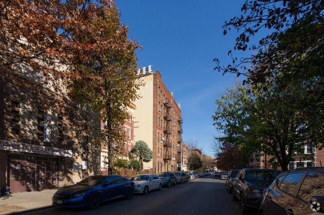 Building Photo - 161 Woodruff Ave