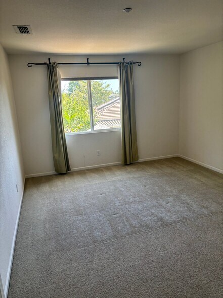 Building Photo - 1833 Elston Cir