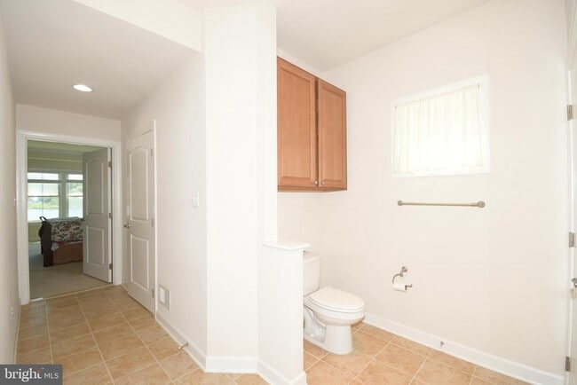 Building Photo - 38918 Blue Indigo Rd